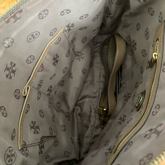 Tory Burch suede bag in very good condition - Picture 5 of 5